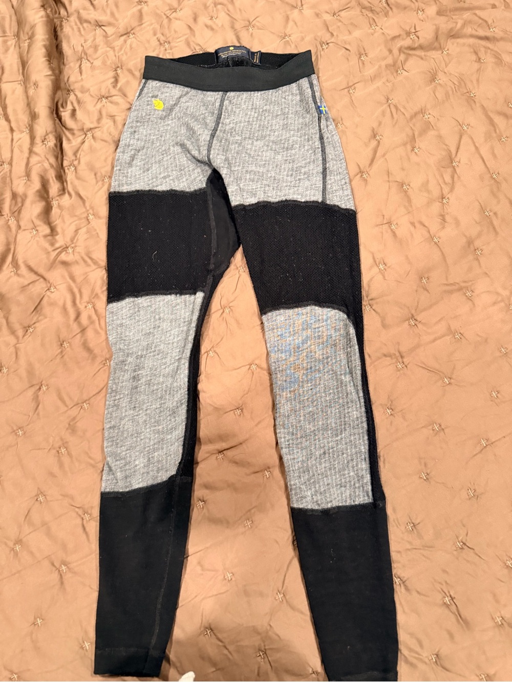 Fjallraven Gray and Black Thermal Leggings